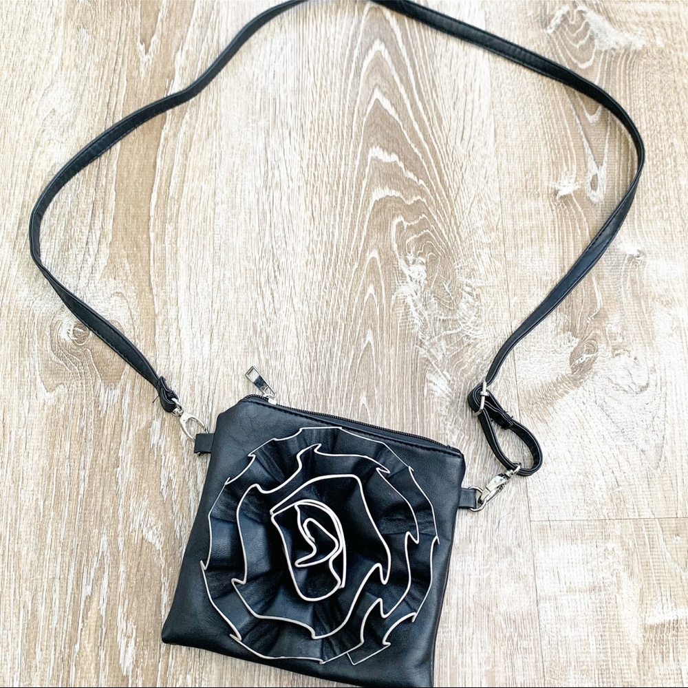 NWOT Best of Everything Black Crossbody